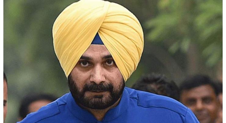 Indian cricketer Sidhu arrives in Lahore
