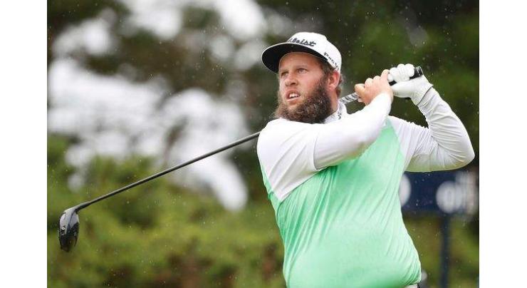'Beef' steals show with quick change, Olesen moves into contention
