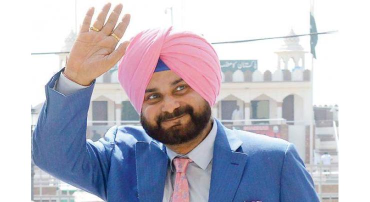 I will take back 100 times more love I had brought to Pakistan: Sidhu