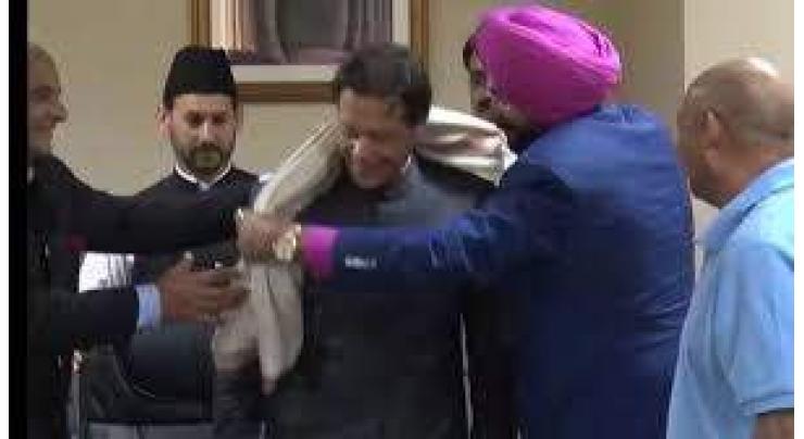 PM Imran thanks Sidhu, urges India for dialogue