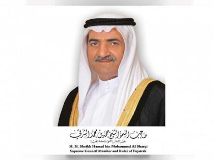 حاكم الفجيرة يعزي أمير دولة الكويت في وفاة شقيقته