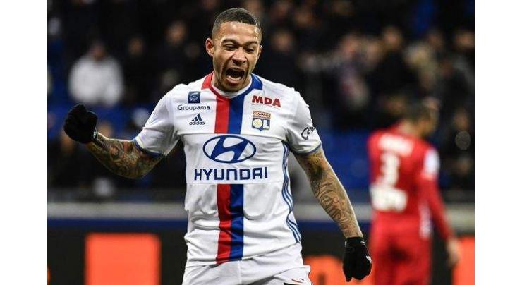 Lyon footballer Depay devastated after burglary
