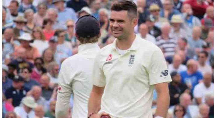Anderson left waiting for record wicket as England eye fifth Test win over India
