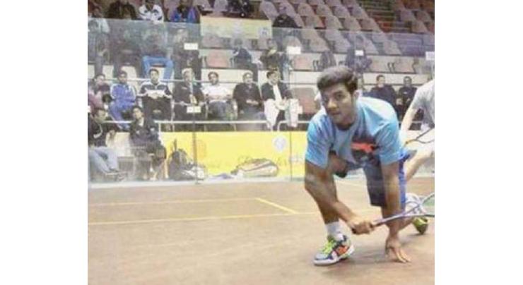 Pakistan's Tayyab moves in Squash semis
