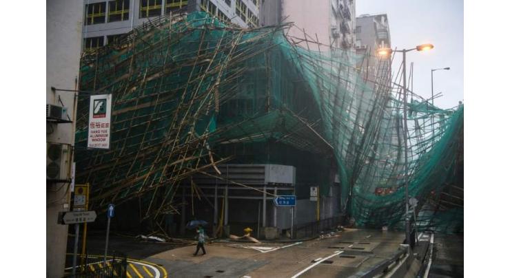 Massive clean-up in Hong Kong after typhoon chaos
