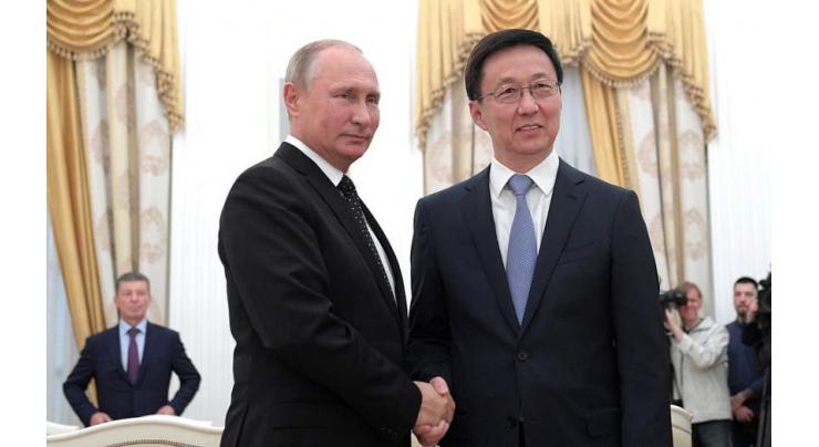 Chinese vice premier meets Putin, vowing to further advance bilateral ties
