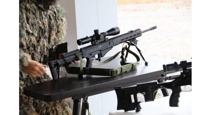 Putin Shoots SVCh Rifle at Kalashnikov Concern Center at Russia's Patriot Military Park