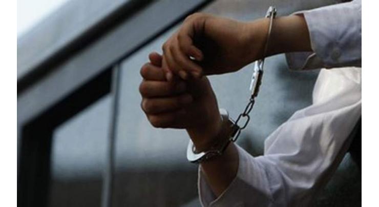 12 gangsters held from Lahore
