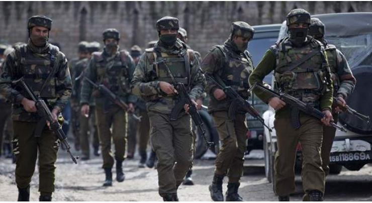 Indian troops arrest 2 youth during a nocturnal raid in Shopian
