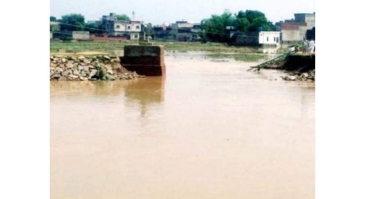 Deputy Commissioner Sialkot visits flood-hit areas

