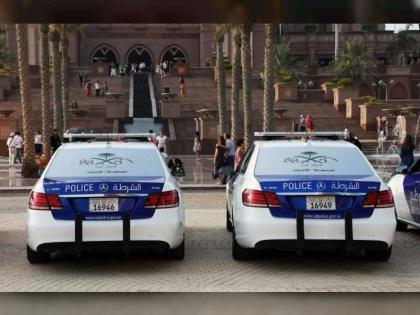 تزيين 88 دورية لشرطة أبوظبي احتفاء باليوم الوطني السعودي