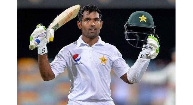 Australia dismiss Shafiq as Pakistan reach 417-5

