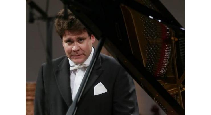 Russian Pianist Matsuev Performs in Paris in Support of Yekaterinburg's Bid for Expo-2025