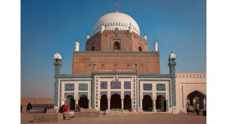 Hazrat Bahauddin Zakariya shrine given washing
