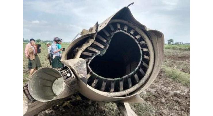 Two Myanmar jet pilots, young girl killed
