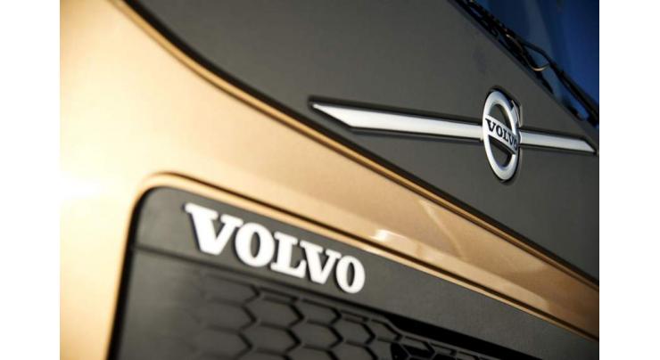 Volvo shares slump on truck emissions fault
