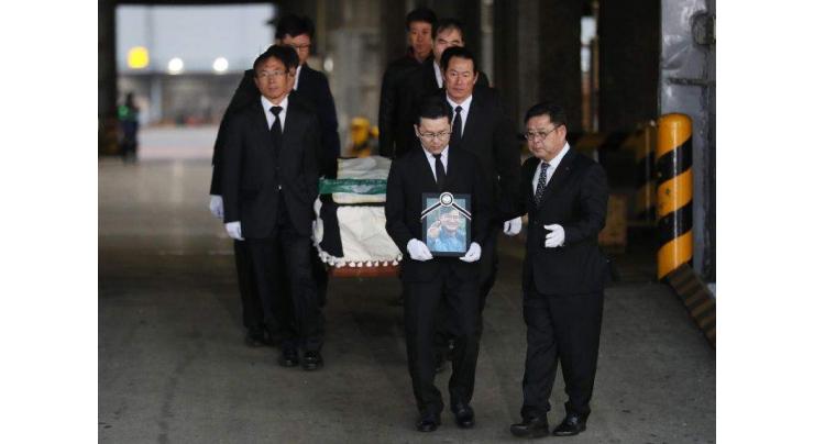 Bodies of five South Korean mountaineers brought home
