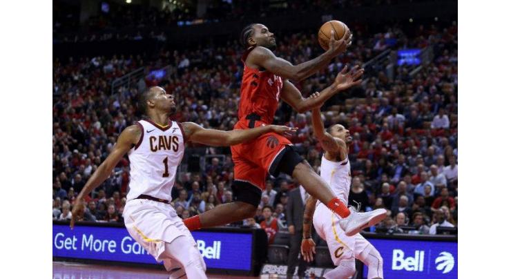 Davis shines as Pelicans rout Rockets in season opener
