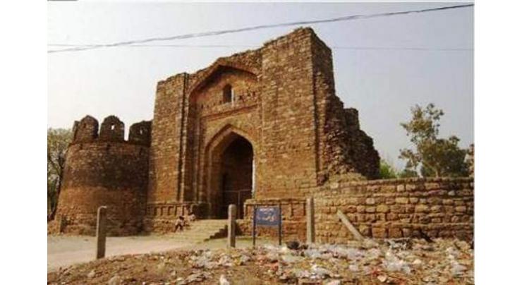 Encroachments hinders restoration, conservation work of majestic Rawat Fort
