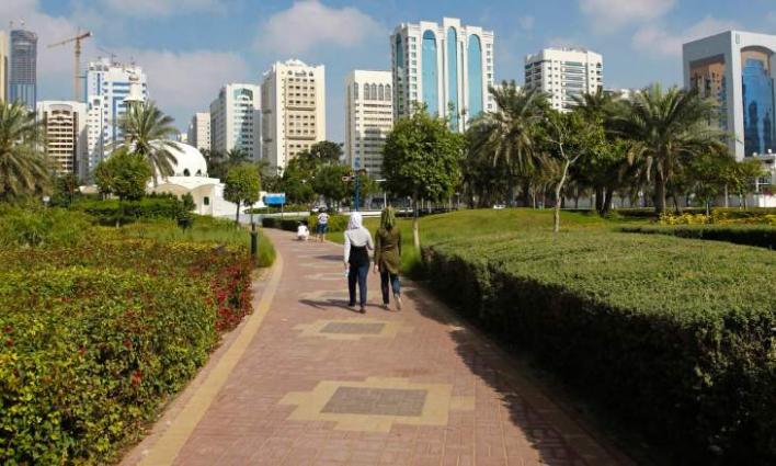 Abu Dhabi Corniche Park Named World S Best Public Park Urdupoint