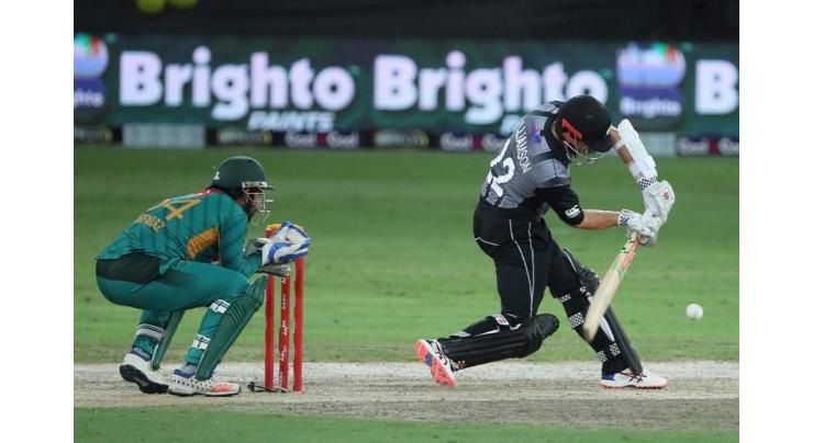 New Zealand bat in first Pakistan ODI
