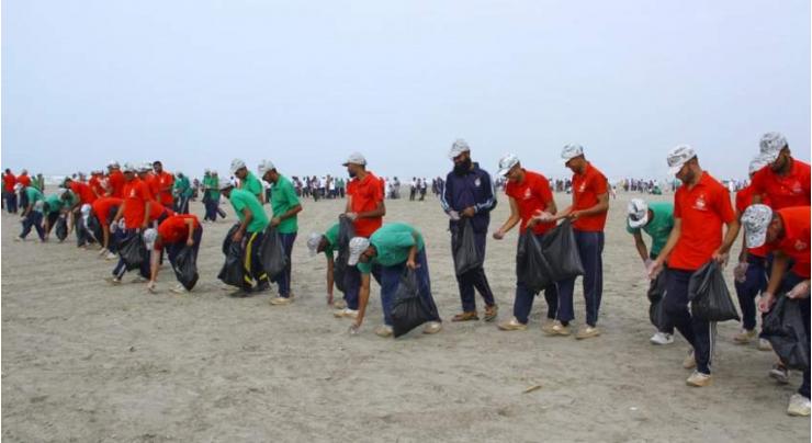 Pakistan Navy launches beach cleaning, tree plantation campaign at Sea View Clifton
