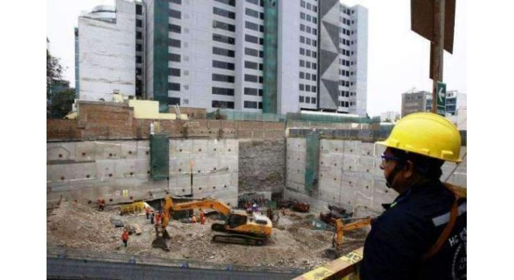 Sindh Building Control Authority demolishes illegal constructions; cancels NOC of Park Plaza Apartments,Shopping Centre
