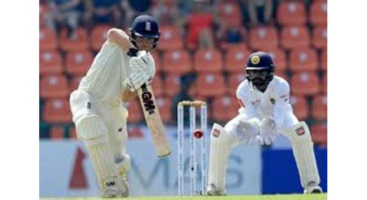 England staggered by Sri Lanka spinners in second Test
