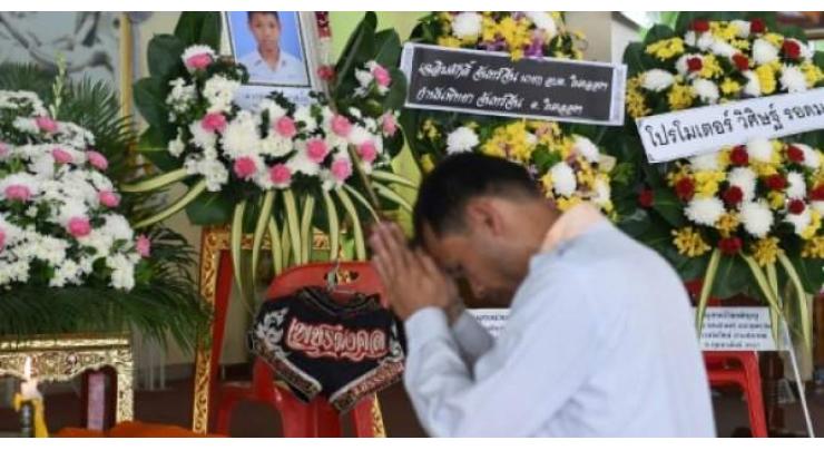 Thais mourn child boxer as funeral held
