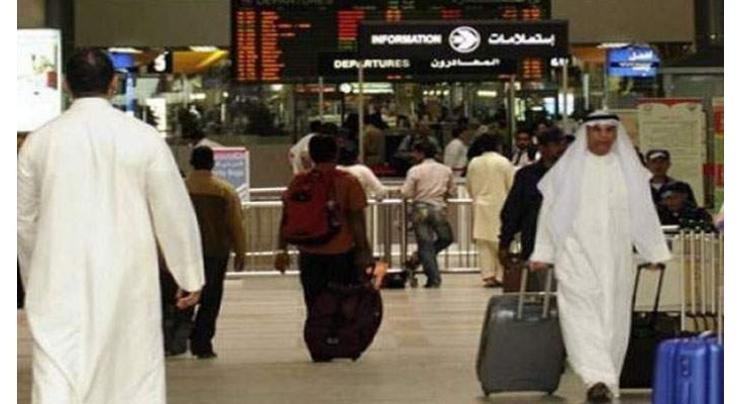 Some stranded Pakistanis in Kuwait to fly tonight; rest on Sunday: Foreign Office 
