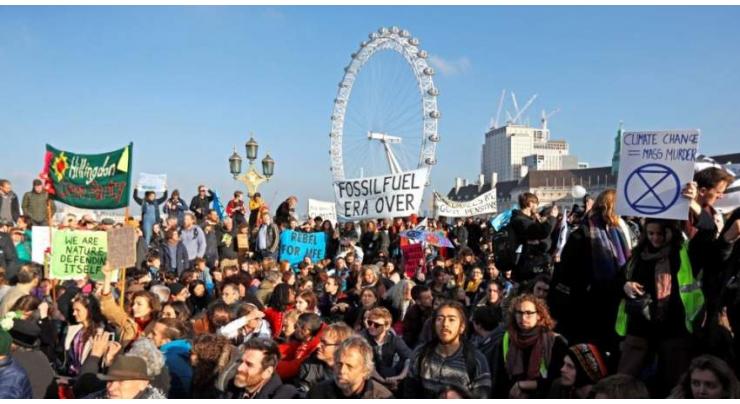 Climate change protests block London bridges
