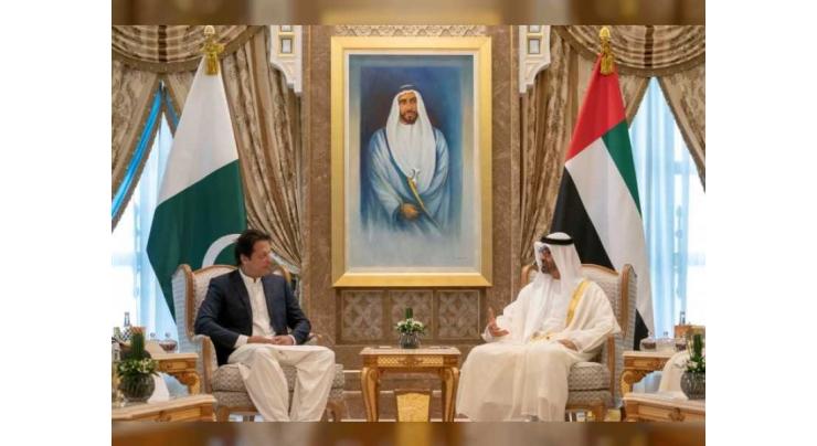 <span>Mohamed bin Zayed, Pakistan PM discuss ties, regional developments</span>