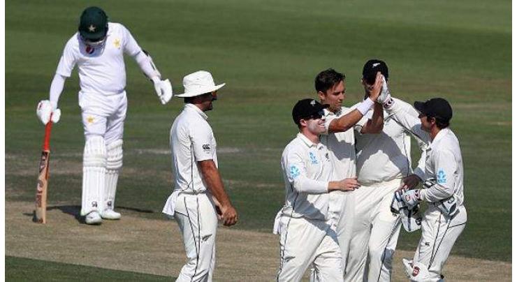 Pakistan 139-3 in reply to New Zealand's 274
