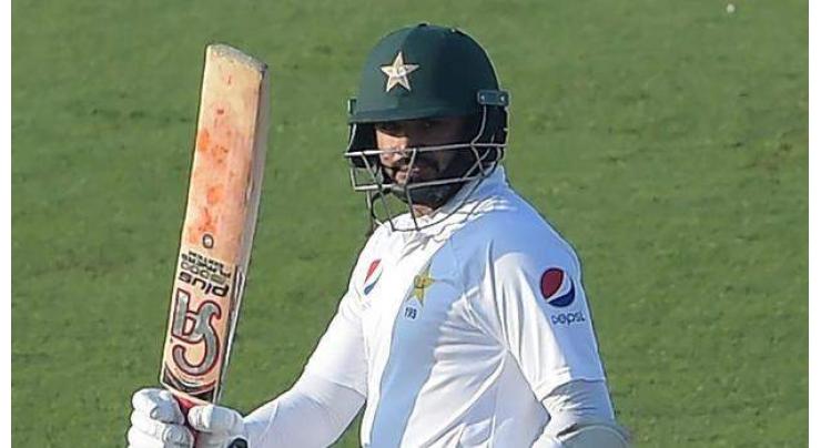 Azhar completes hundred as Pakistan reach 192-3
