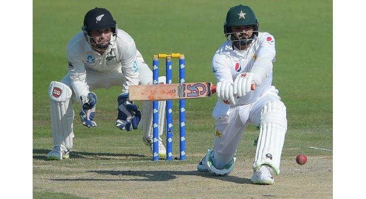 Ton-up Azhar lifts Pakistan to 224-3 in third Test
