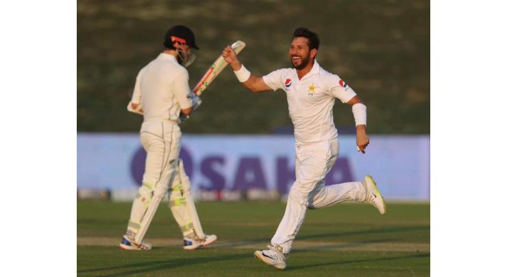 Twitterati lauds Yasir Shah for making history with fastest 200 test wickets