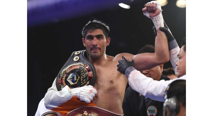 Indian boxer Singh targets Alvarez after making leap to US

