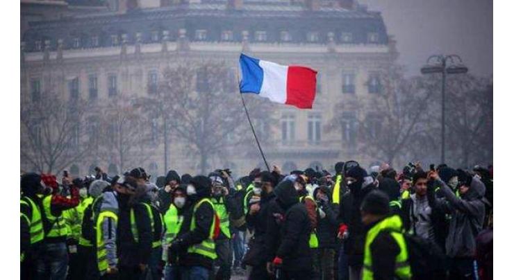 Yellow Vest Protests in Paris Leave 30 People Injured - Reports