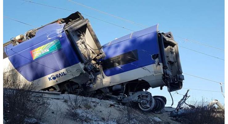 S. Korean bullet train resumes operation after derailment
