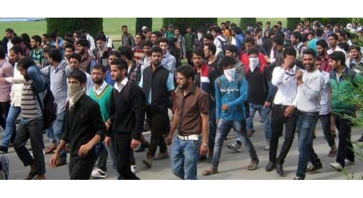 Kashmir University students launch signature drive against HR abuses in IHK
