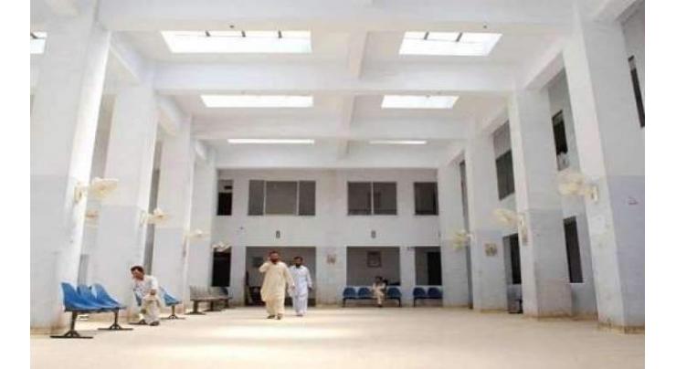 MS Civil Hospital pays surprise visit to hospital
