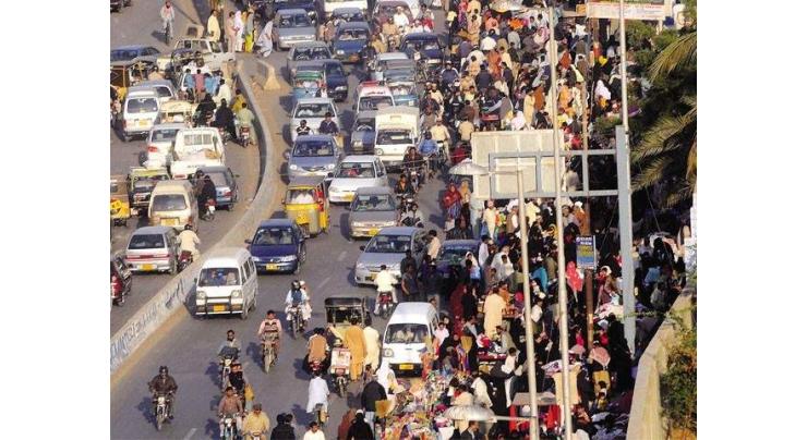 Commissioner for joint efforts to resolve heavy traffic issues in Karachi
