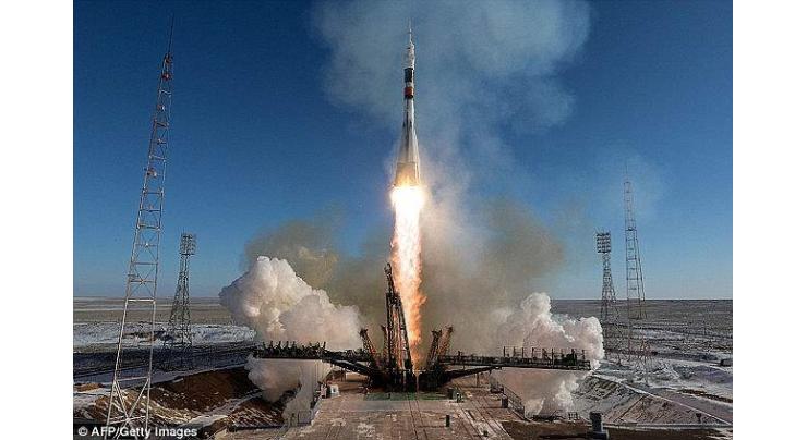 Investigators to Get Punctured Soyuz MS-09' Swipe Samples Next Day After Landing - Source