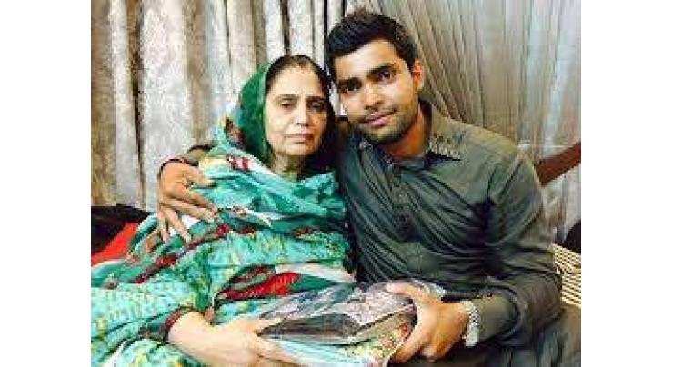Mother of Akmal brothers passes away in Lahore