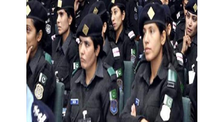 800 ladies police performing duties in KP
