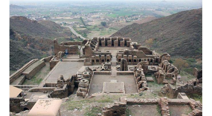 Canadian diplomats describe Pakistan attractive tourist country, visits Takhtbai archaeological sites
