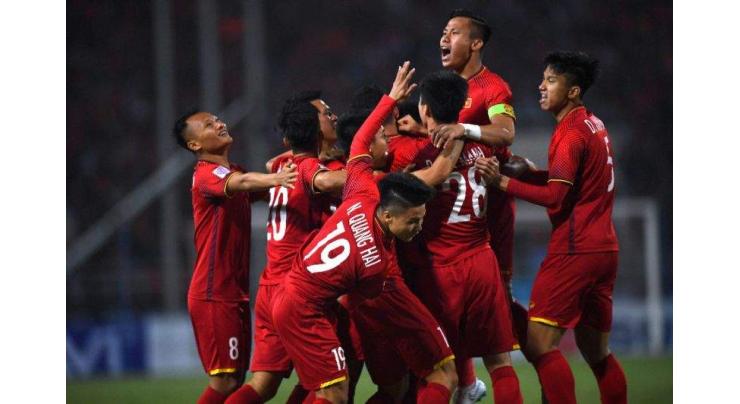 Vietnam beat Malaysia at home to claim Suzuki Cup
