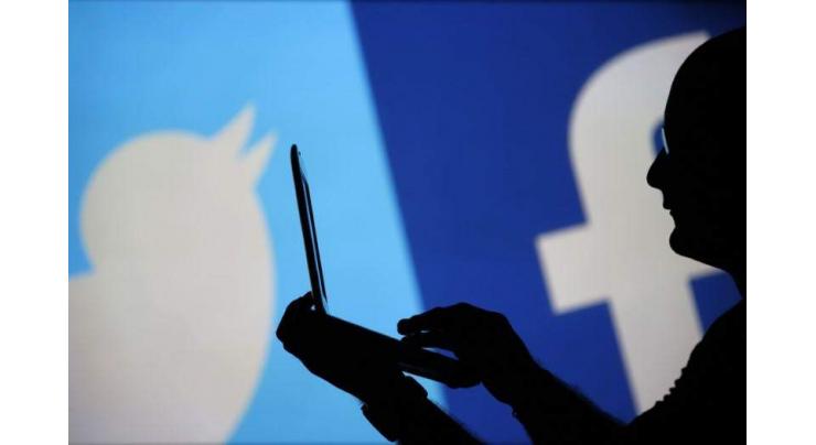 Russian Telecom Watchdog Gives Facebook, Twitter 30 Days to Report on Data Localization