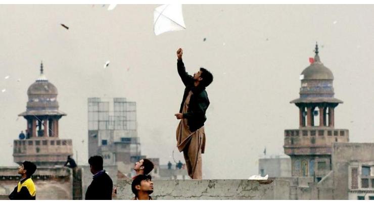 Parliamentarians welcome Punjab govt decision to lift ban on Basant
