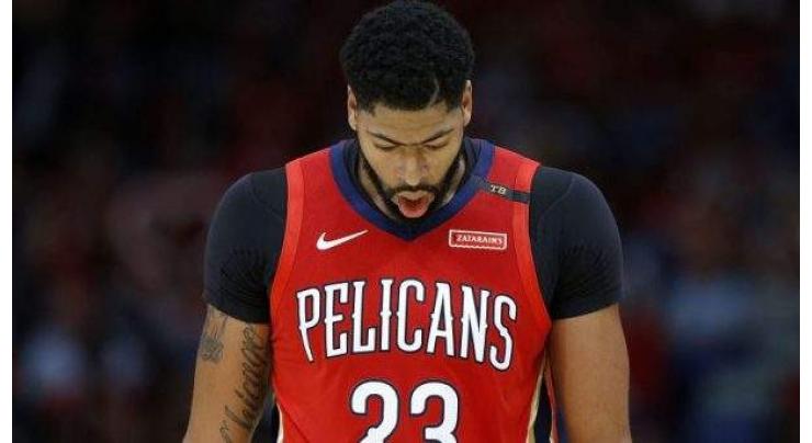 Pelicans coach says star Davis won't be traded
